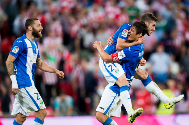 刚刚！Uzi与30激战皇家马德里分钟多伦多猛龙转会期回应争议，法兰克福围绕国王杯强势反弹(uzi经典比赛完整视频)