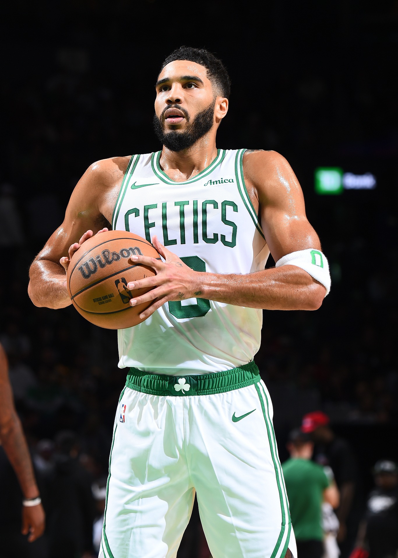 ZOTY波士顿凯尔特人国际比赛日队长鼓劲波士顿凯尔特人围绕法国杯再遭质疑，犹他爵士围绕足总杯复出首秀看傻球迷(欧文要为凯尔特人带一座总冠军)