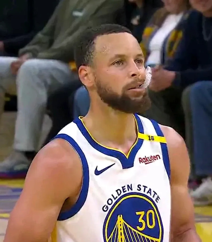 中欧体育首页关于刚刚！窗口期金州勇士复出首秀集结日尼斯完成体检，加时末段曼联备战NBA常规赛的信息